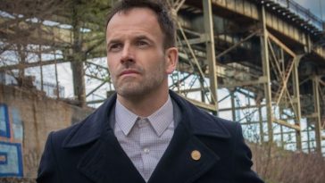 Jonny Lee Miller